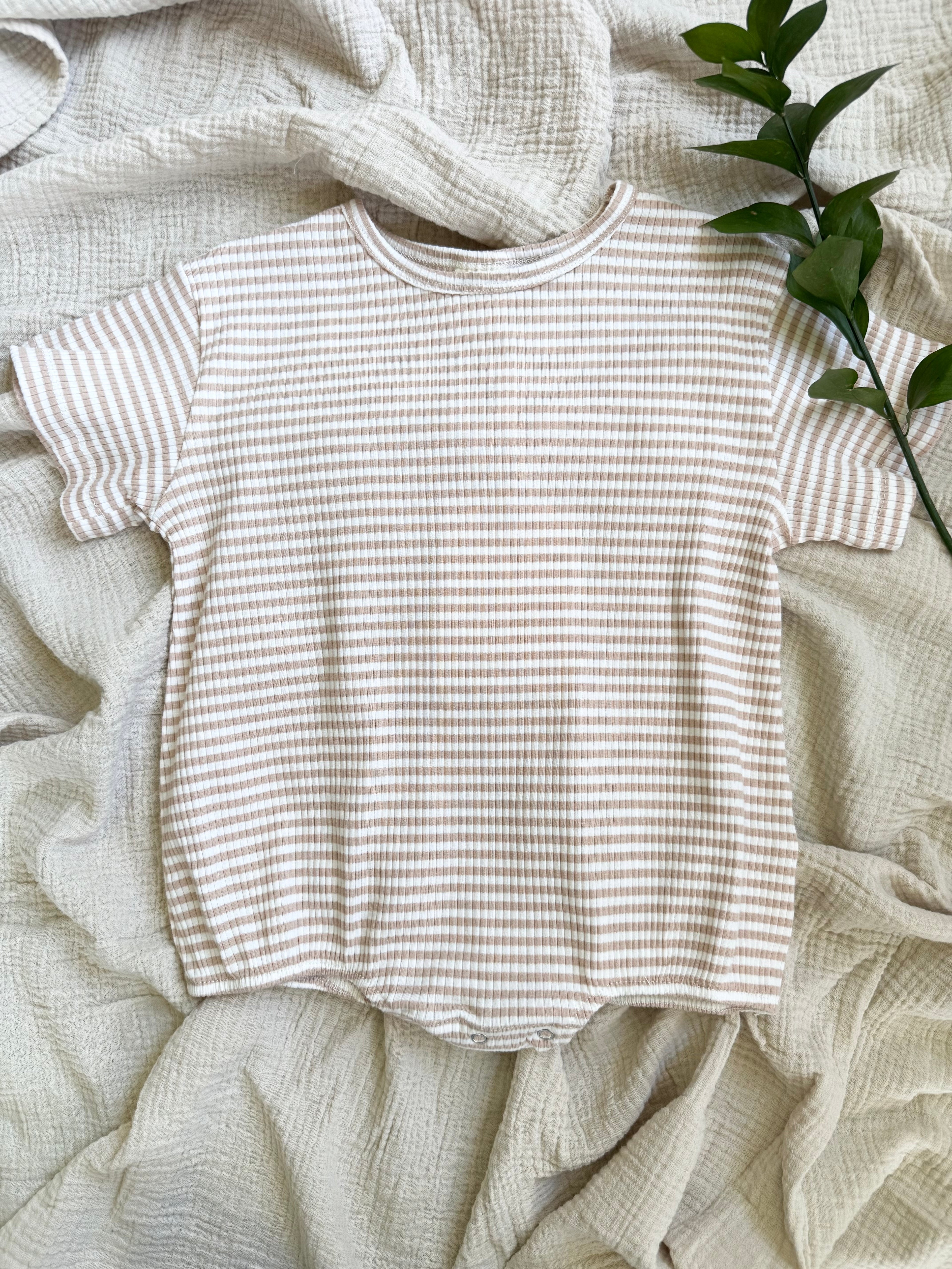 Tan & White Striped Bubble